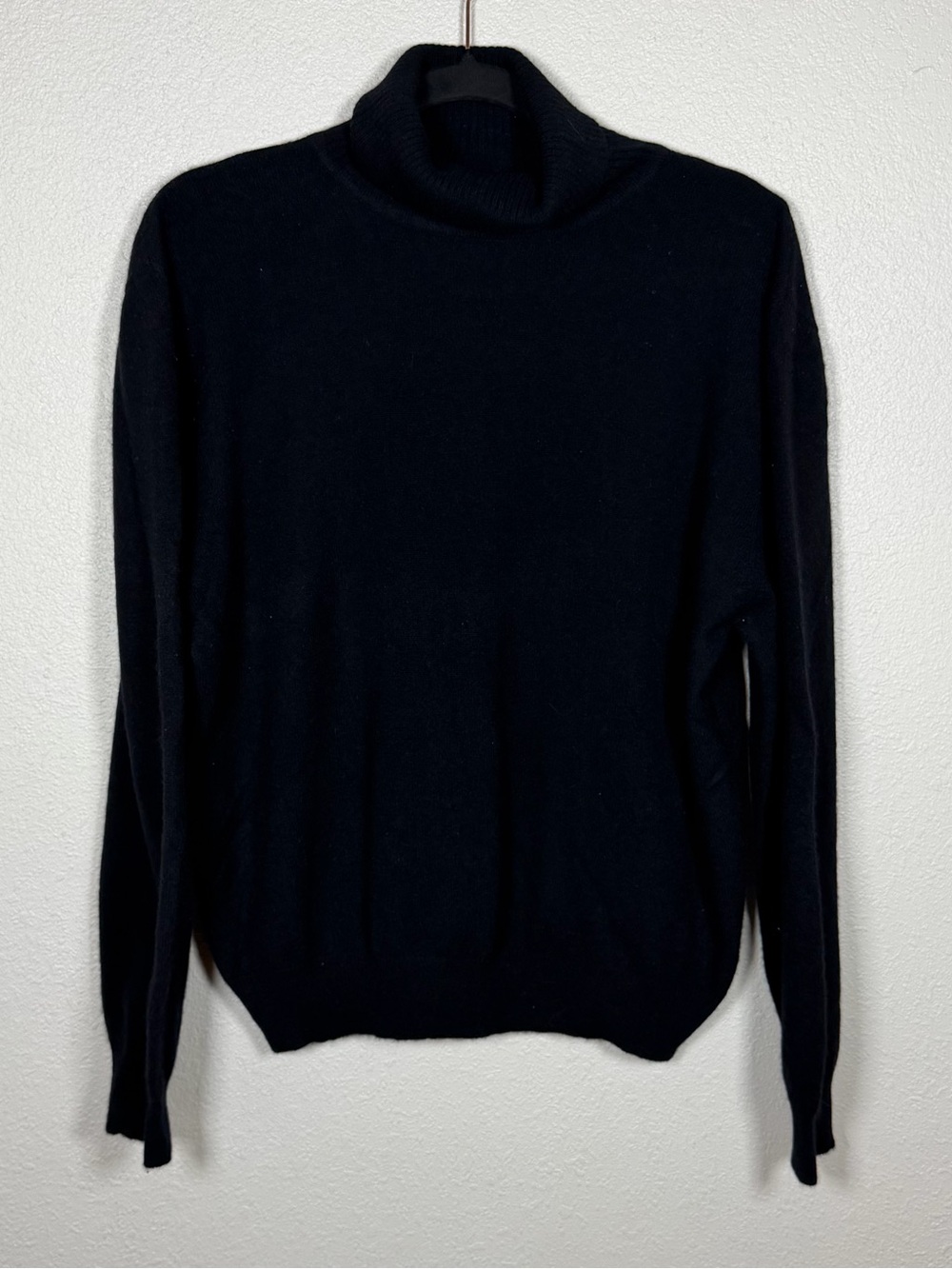 Vintage Women’s XL Black 100% Cashmere Knit Turtleneck Sweater Quiet Luxury Cozy